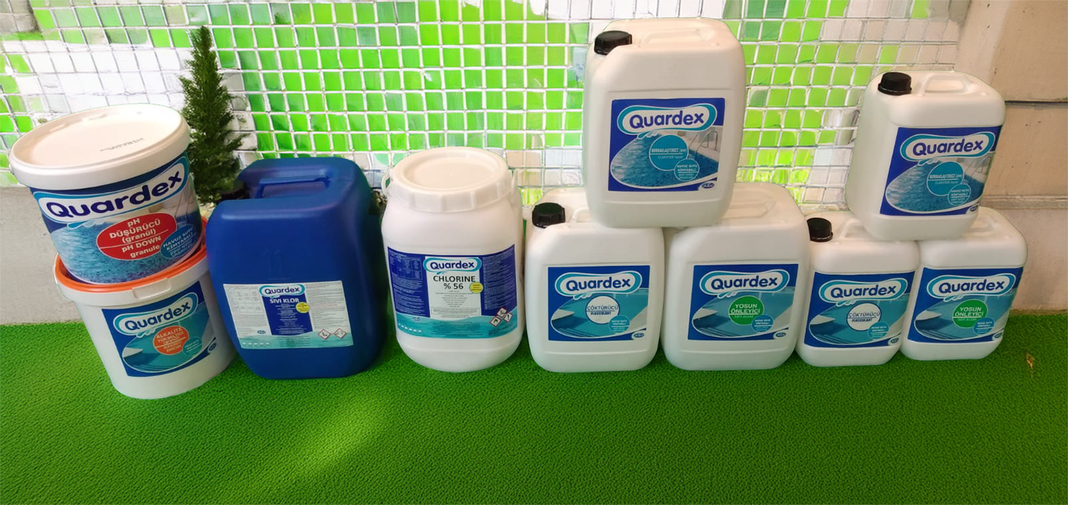 Quardex ürün gamı: yosun önleyici, pH düzenleyici, klor, flokülant